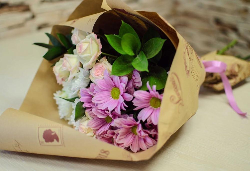 Букет цветов из: Розы и Хризантемы в Кемерово