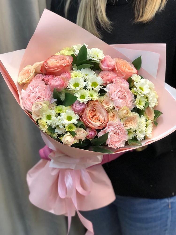 Букет нежные объятья в Кемерово Букет цветов из: Гвоздики, Розы и Хризантемы в Кемерово