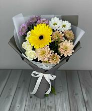 Букет цветов из:  Розы, Герберы и Хризантемы в Кемерово