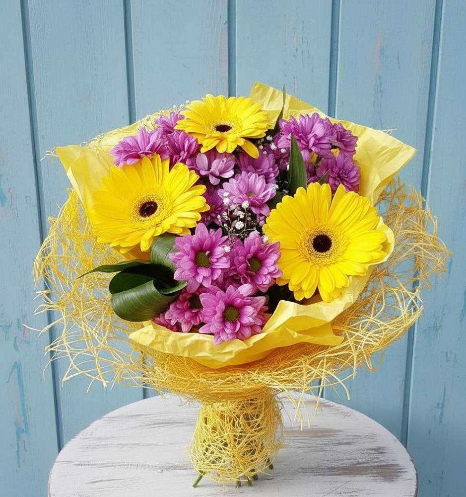 Букет цветов из: Хризантемы и Герберы в Кемерово