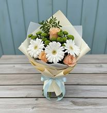 Букет герберы и розы в Кемерово Букет цветов из: Герберы, Розы и Хризантемы в Кемерово